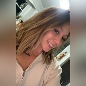 Meet your Posher, Alaina